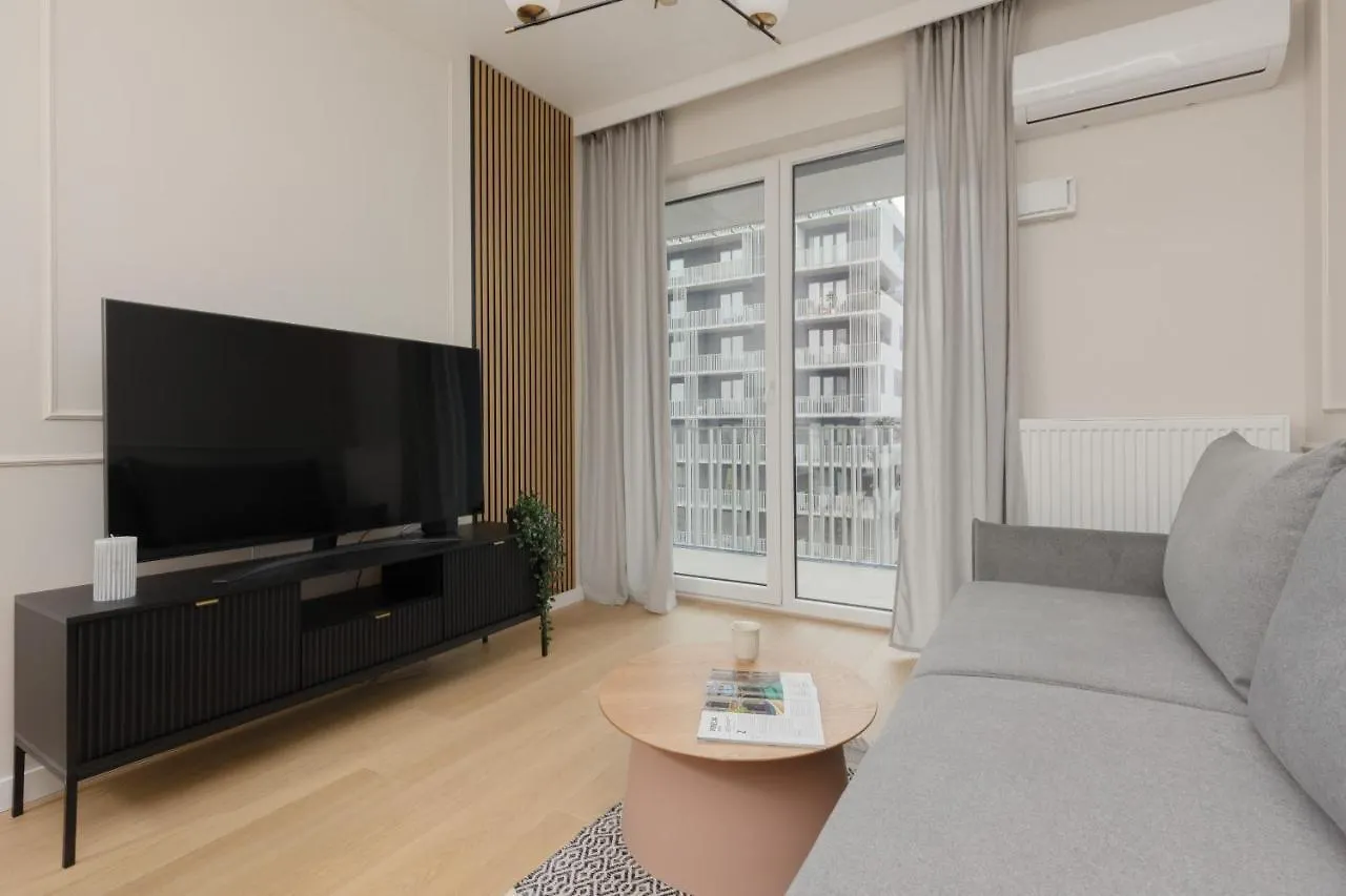 Wola Spacious Flat With Air Conditioning & Balcony By Noclegi Renters ワルシャワ ポーランド