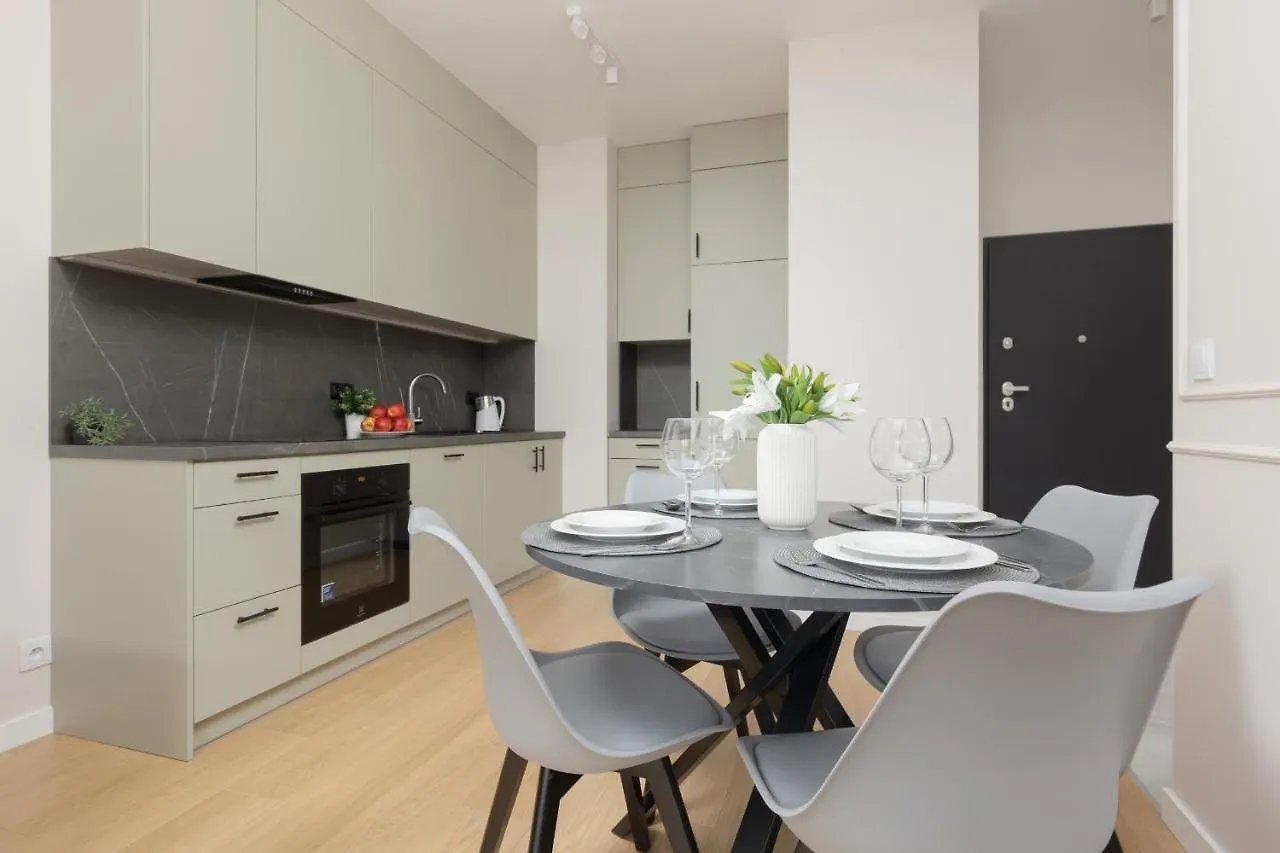 アパート Wola Spacious Flat With Air Conditioning & Balcony By Noclegi Renters ワルシャワ
