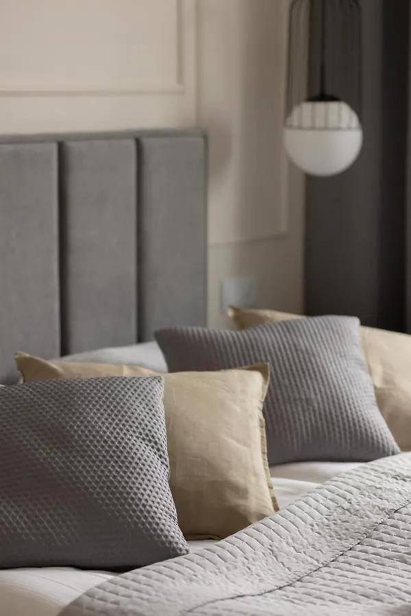 Wola Spacious Flat With Air Conditioning & Balcony By Noclegi Renters ワルシャワ